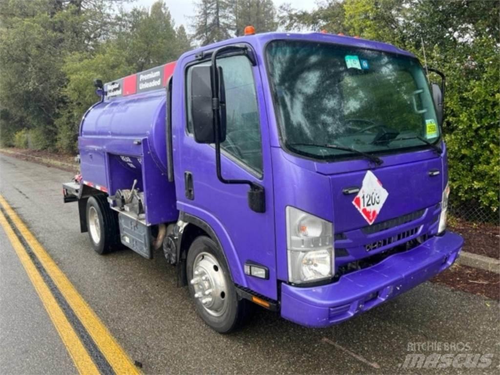 Isuzu NPR Tankbiler