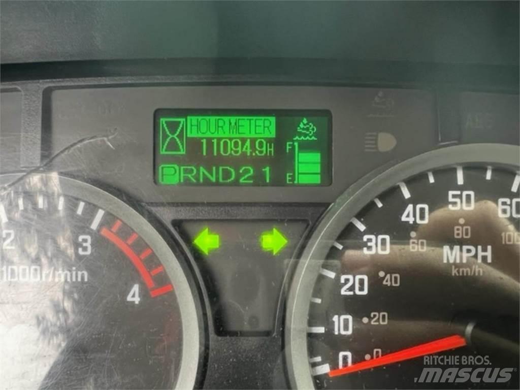 Isuzu NPR Tankbiler