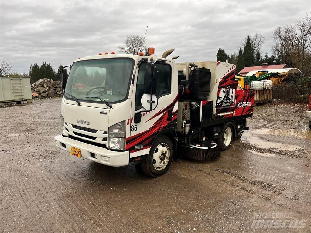 Isuzu NPR Feiemaskiner