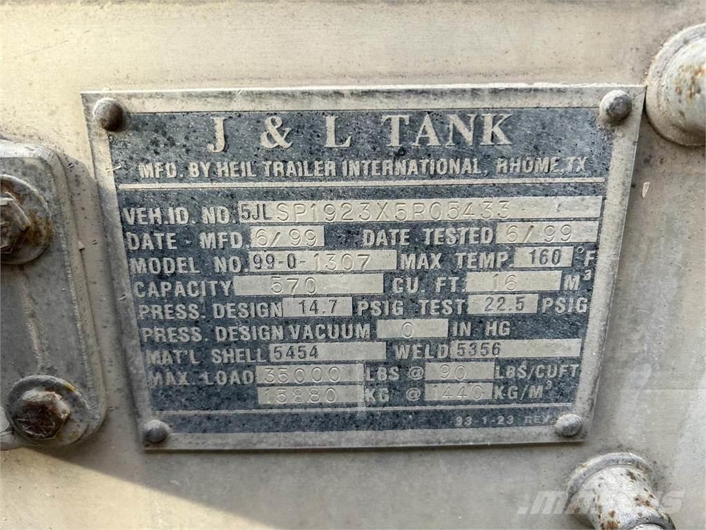  J & L Tanktrailere
