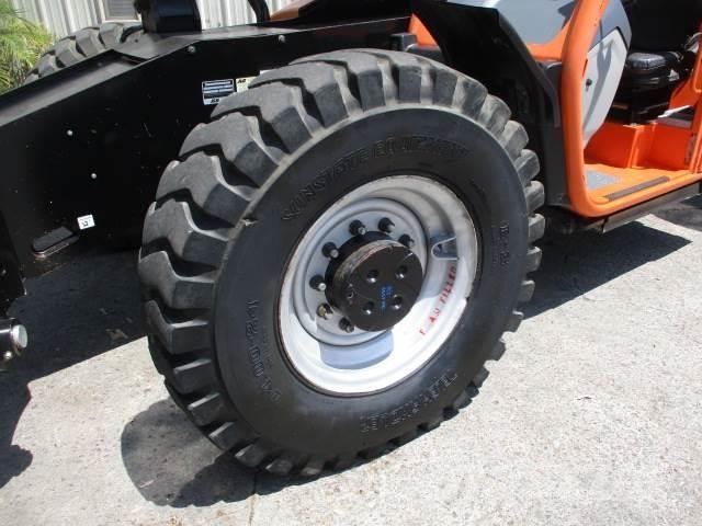 JLG 1055 Teleskoplastere