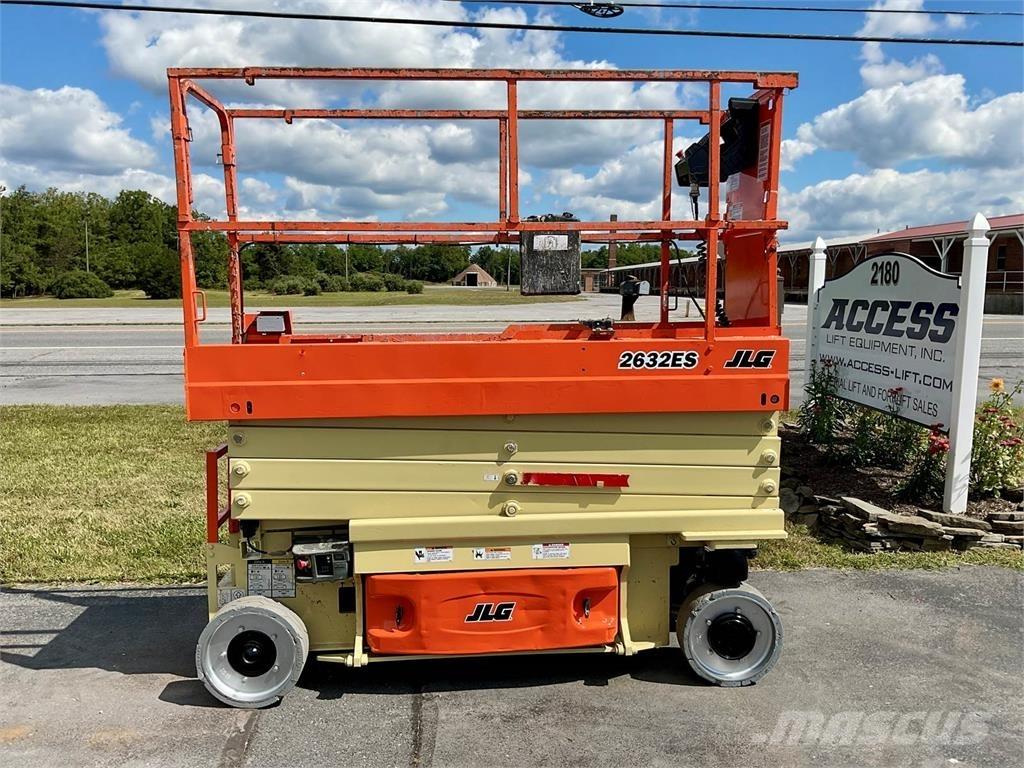 JLG 2632ES Sakselifter