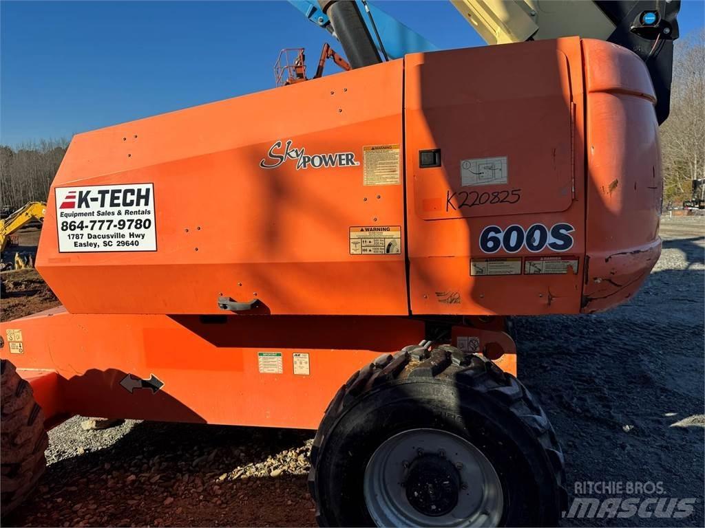 JLG 600S Teleskop bomlifter