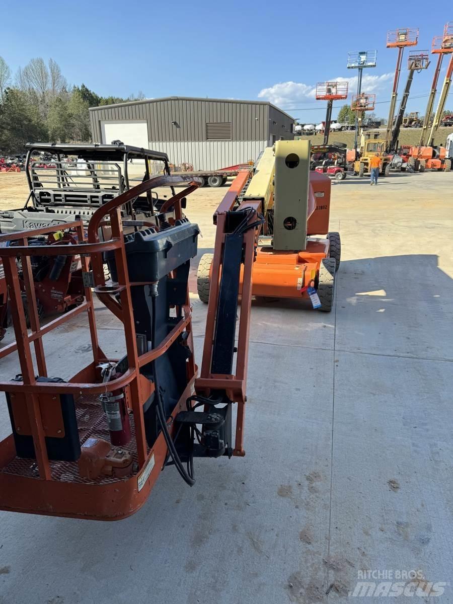 JLG E450AJ Leddede bomlifter