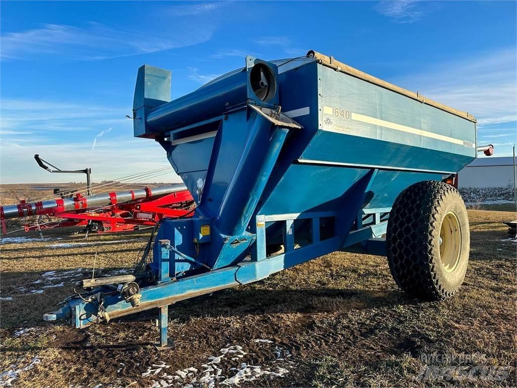 Kinze 640 Kornhengere