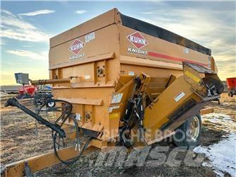 Kuhn 4142 Blande- og fôringsmaskiner