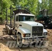 Mack CH613 Tømmerbiler