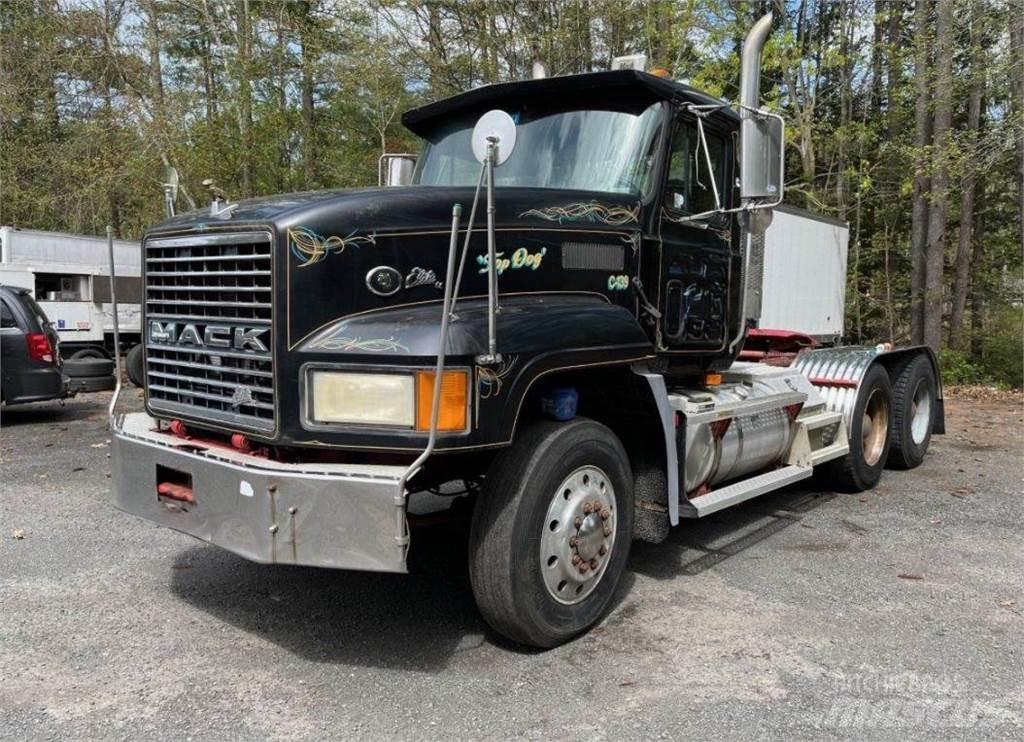 Mack CL733 Trekkvogner