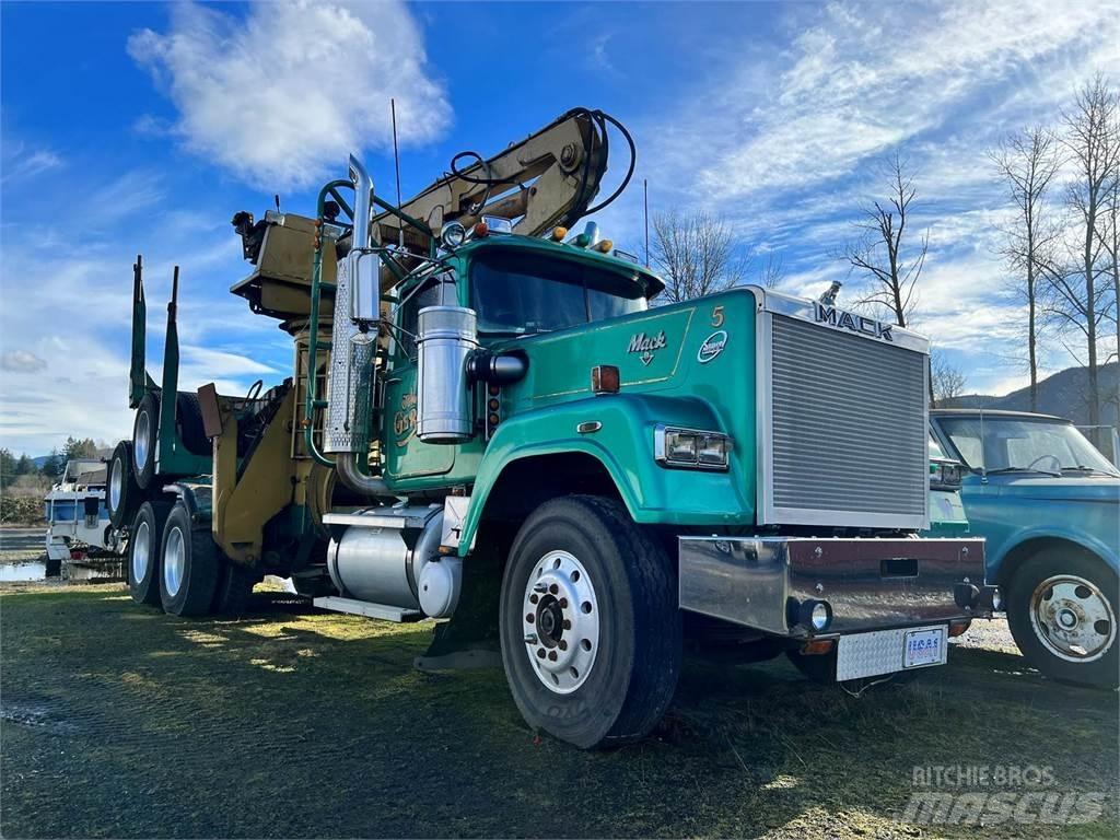 Mack RW700 Tømmerbiler