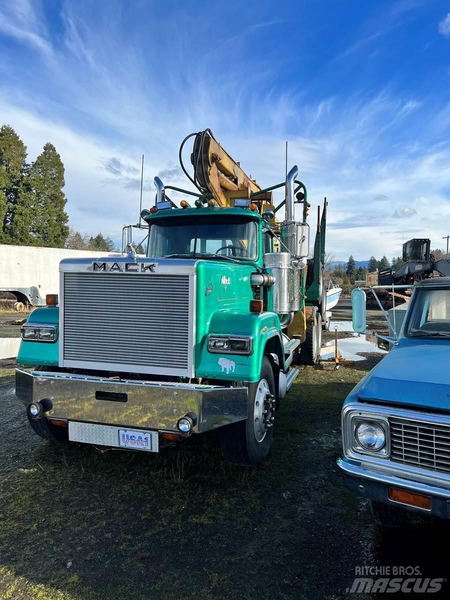 Mack RW700 Tømmerbiler