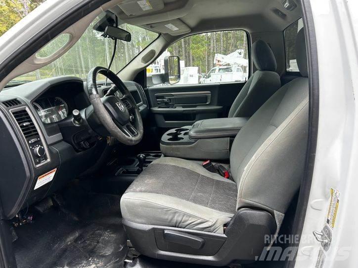RAM 5500 Bilmontert lift