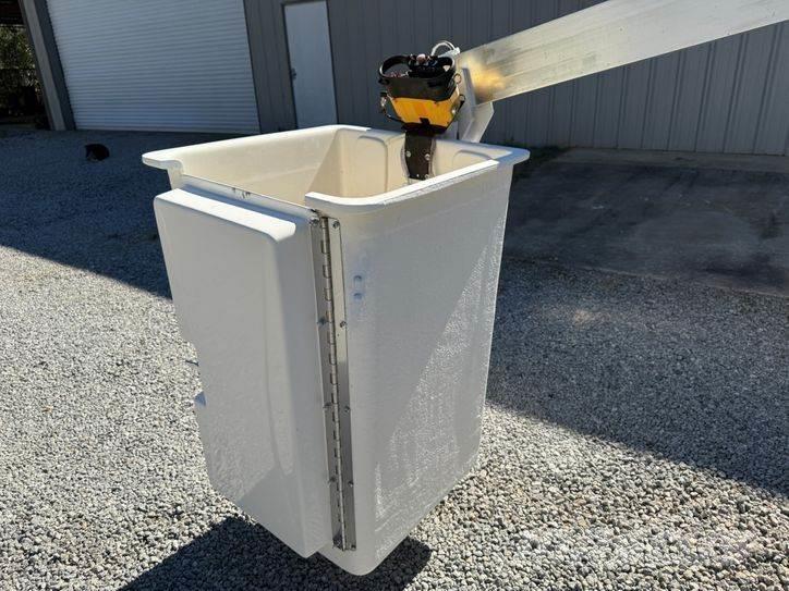 RAM 5500 Bilmontert lift