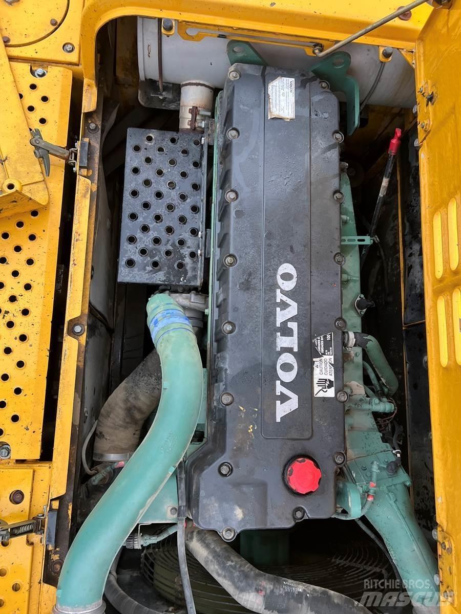 Volvo 460 Beltegraver