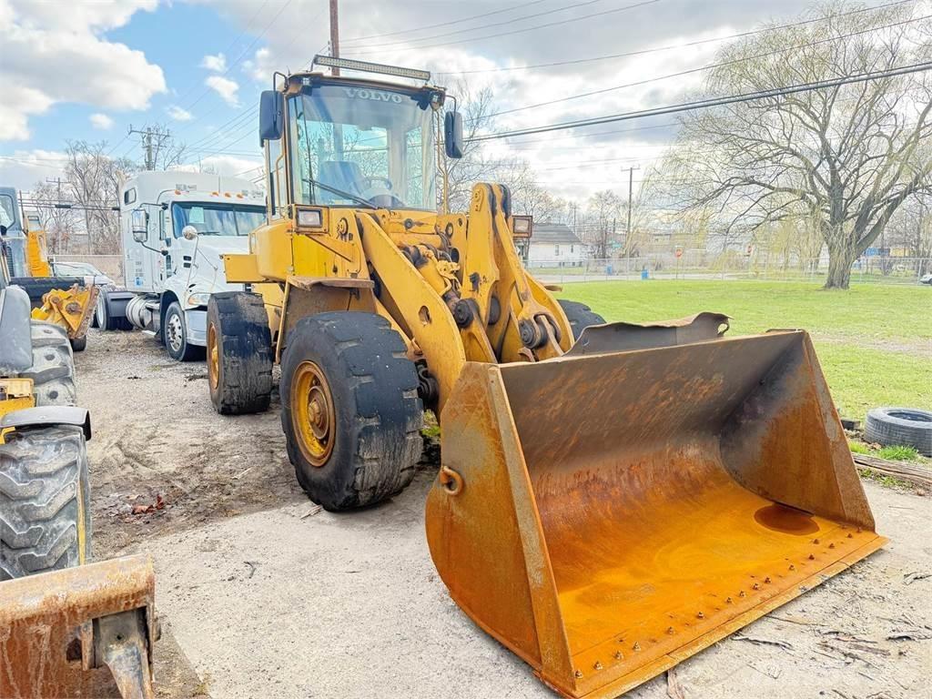 Volvo L90D Hjullastere
