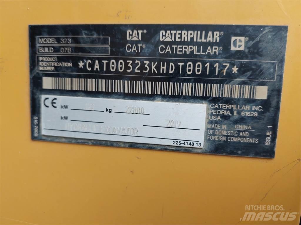 CAT 323 Beltegraver