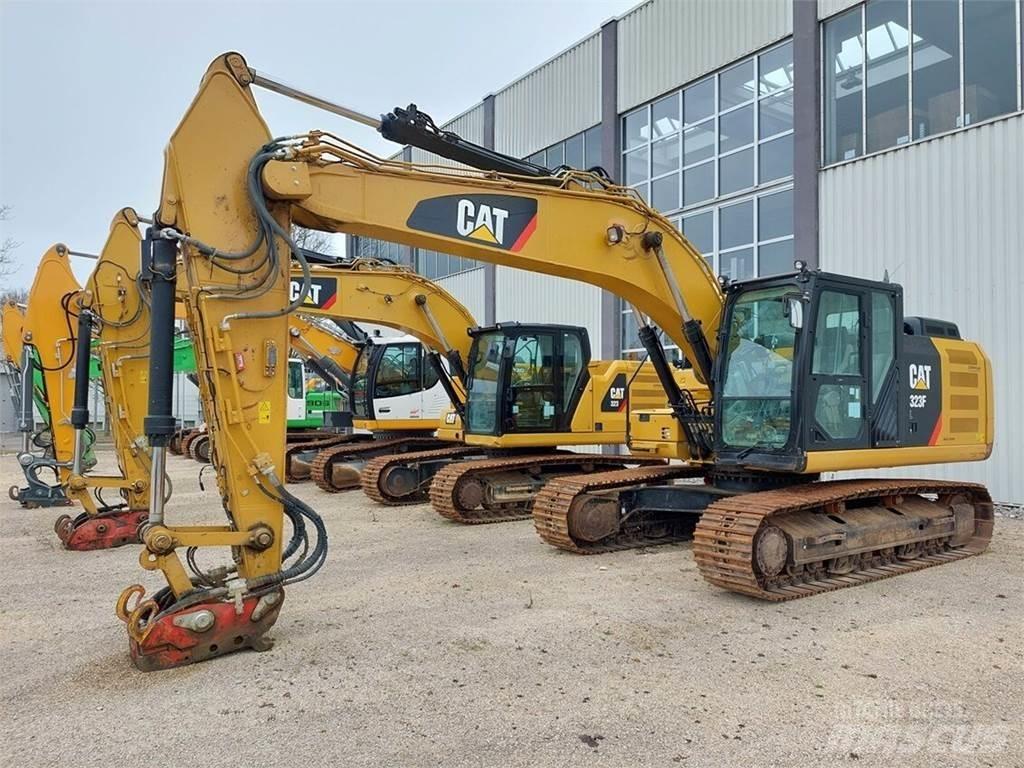 CAT 323F Beltegraver