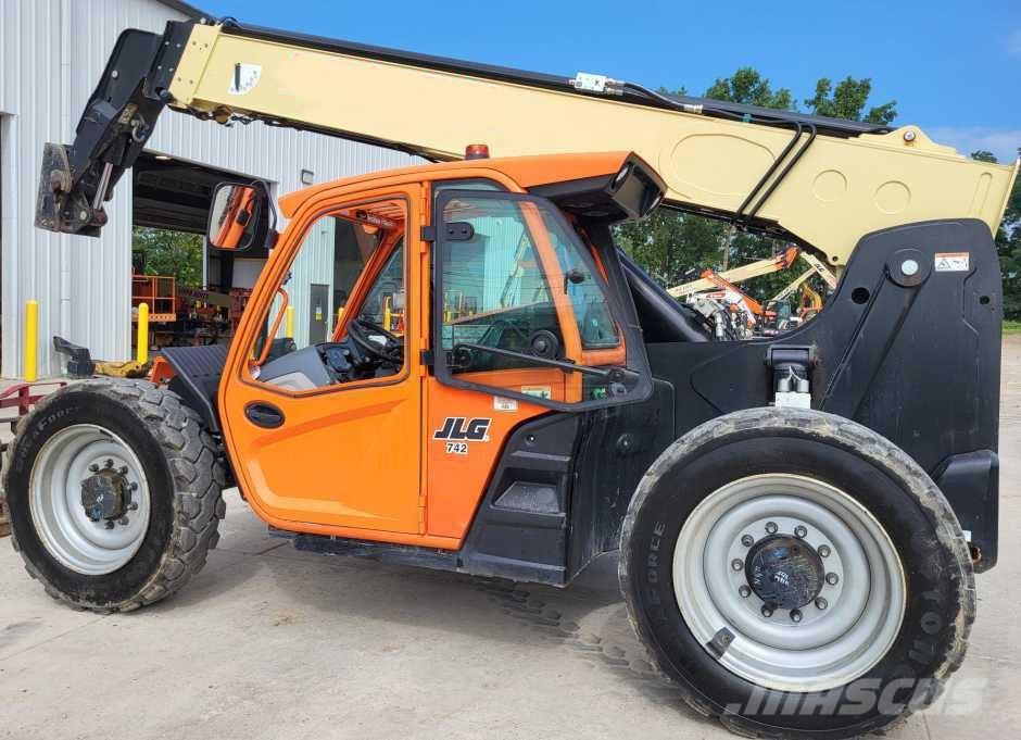 JLG 742 Teleskoplastere
