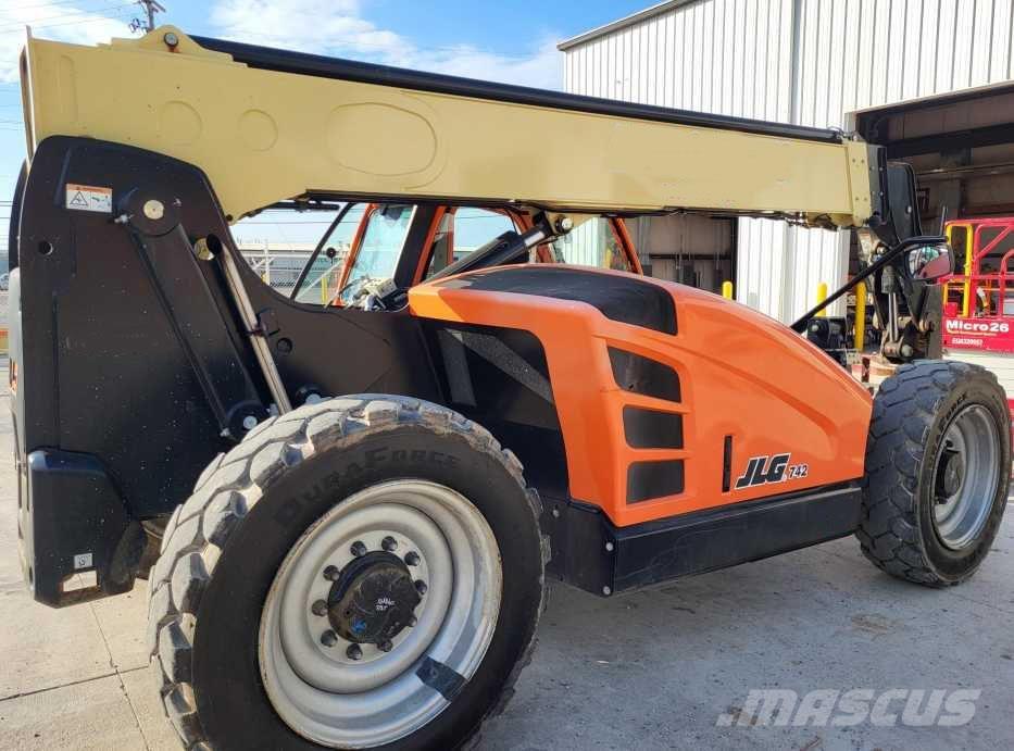 JLG 742 Teleskoplastere