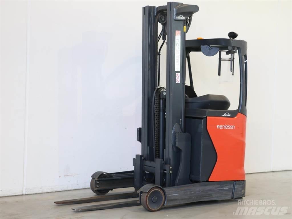 Linde R14B/1120       Skyvemasttruck