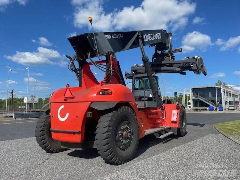 SMV 4531 CC5 Skyvemasttruck