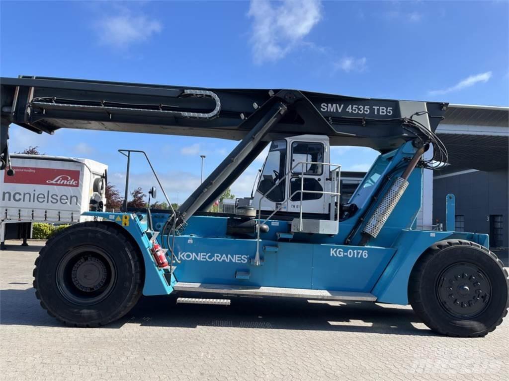 SMV 4535 TB5 Skyvemasttruck