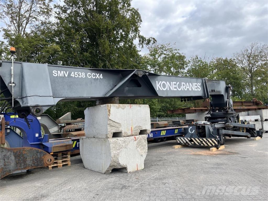 SMV 4538 CCX4 Skyvemasttruck