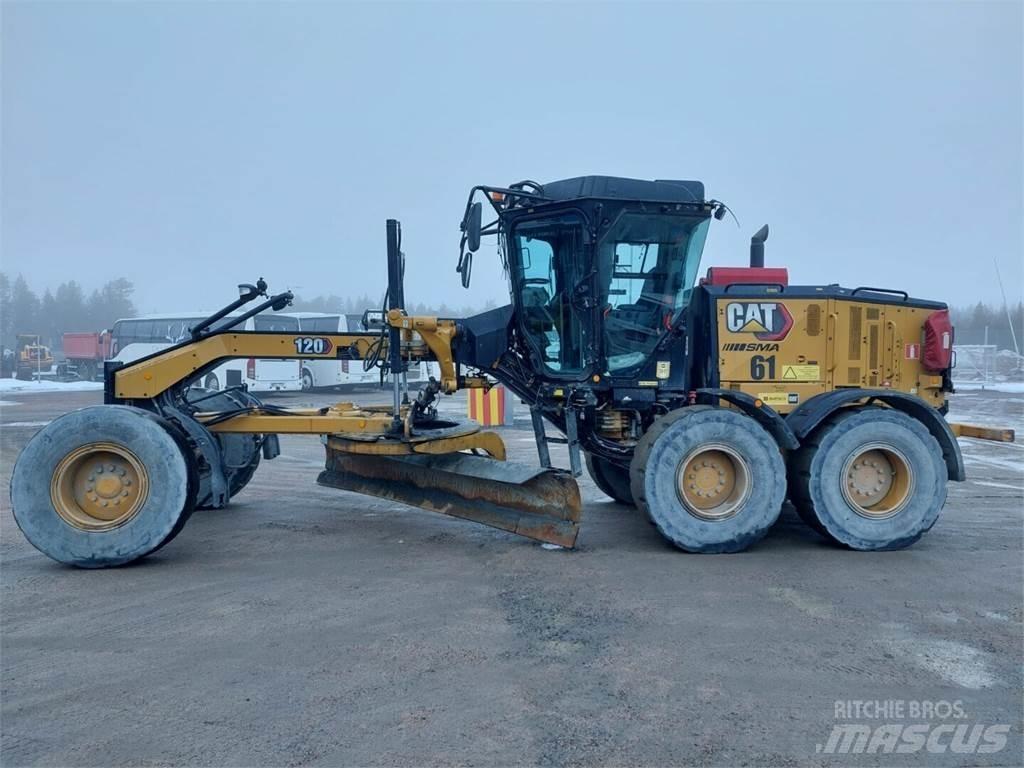 CAT 120 Veihøvler