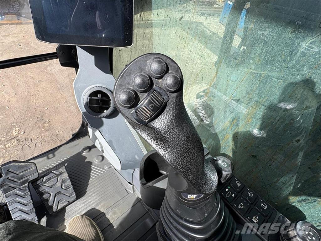 CAT 325 Beltegraver