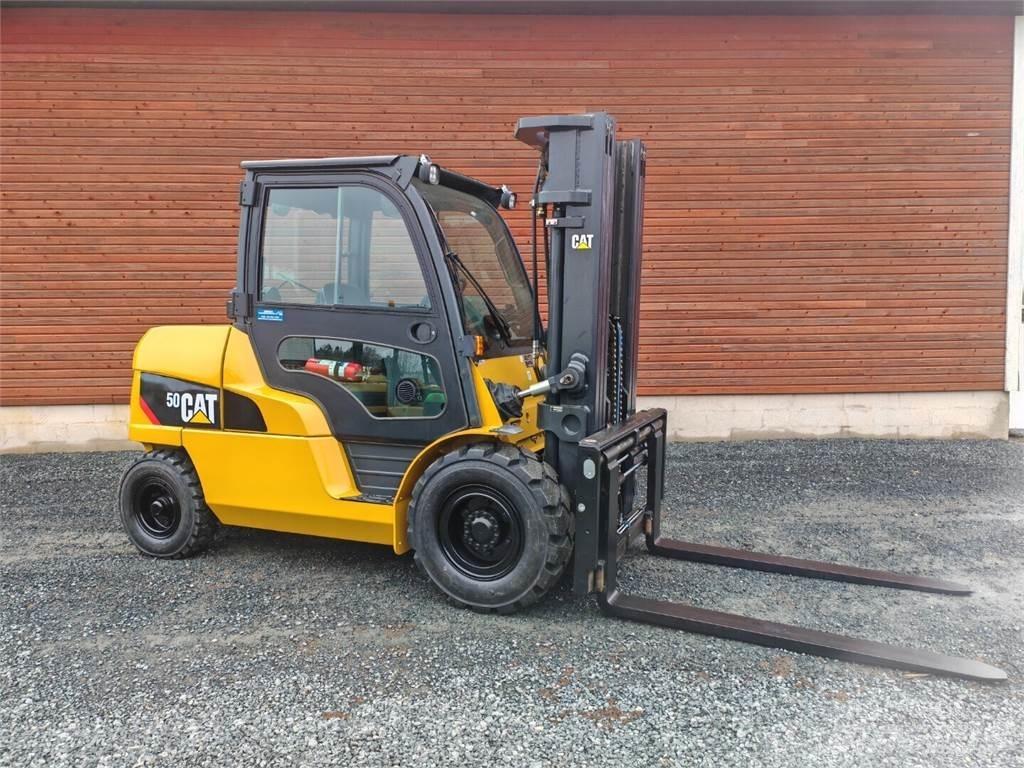 CAT DP50NT Diesel Trucker