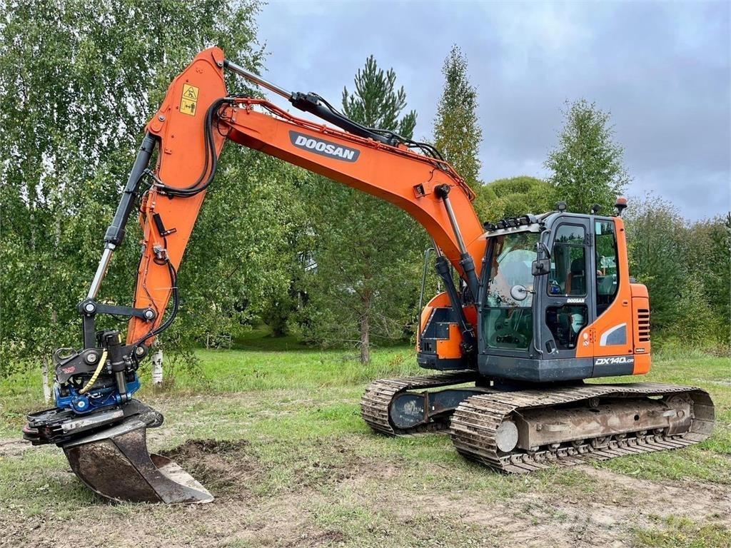 Doosan DX140LC Beltegraver
