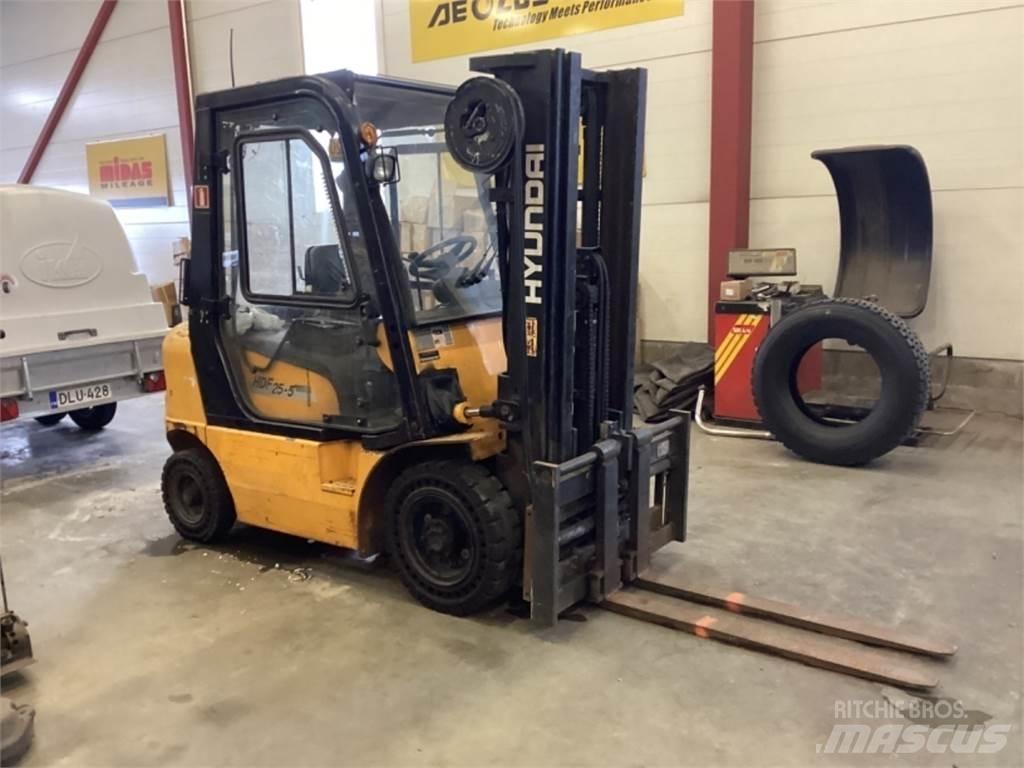 Hyundai HDE 25 E Diesel Trucker