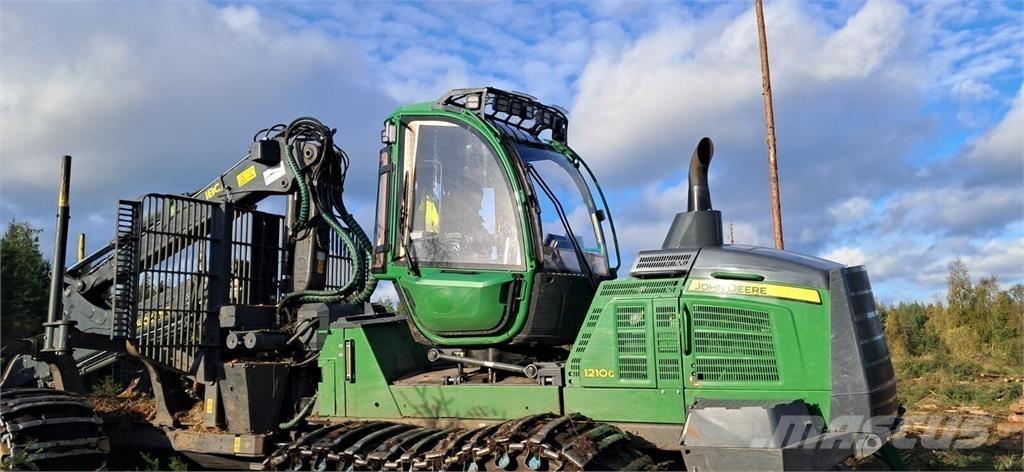 John Deere 1210G Lassbærere