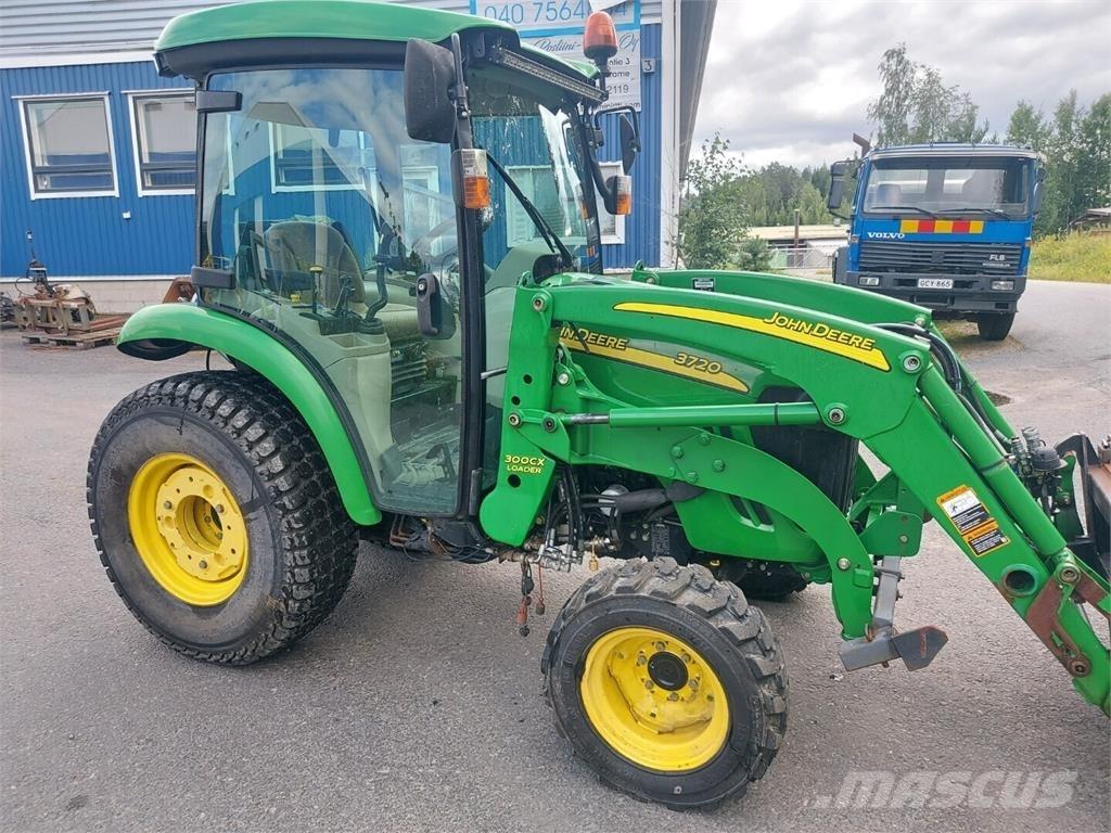 John Deere 3720 Traktorer