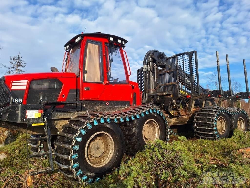 Komatsu 895 Lassbærere