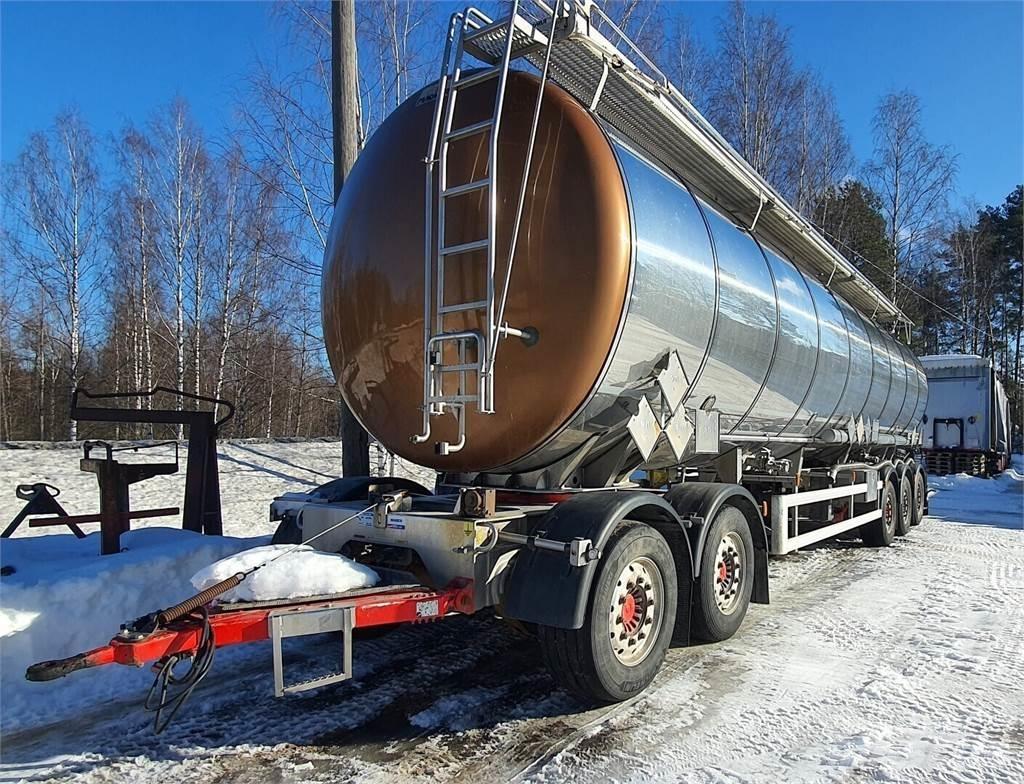 Magyar R42ESD Tanktrailere