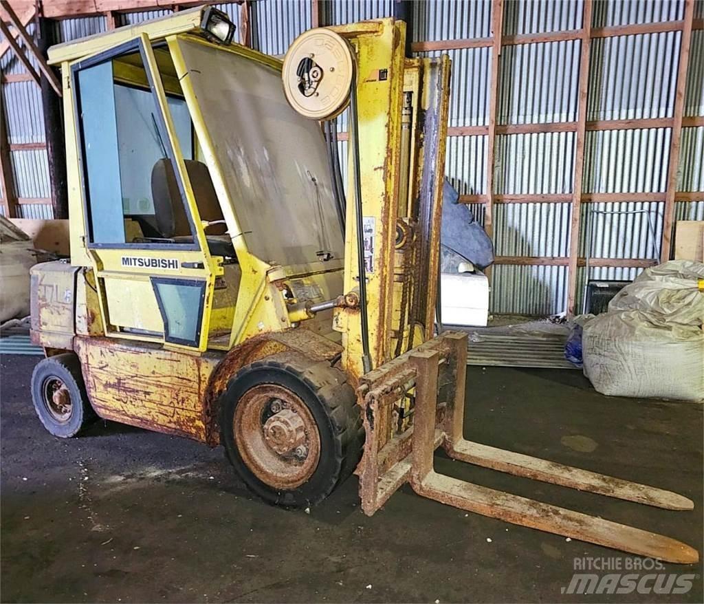 Mitsubishi FD25 Diesel Trucker