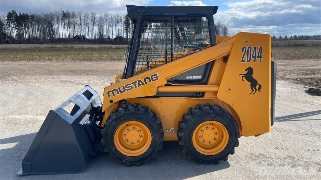 Mustang 2044 Kompaktlastere
