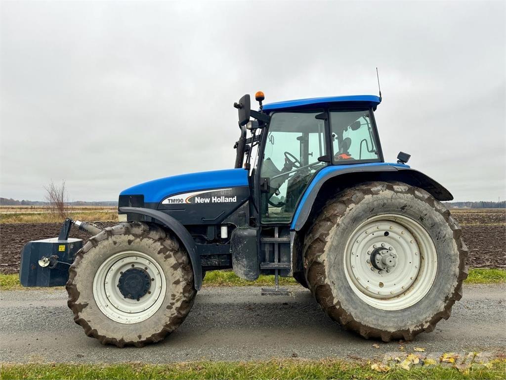 New Holland TM190 Traktorer