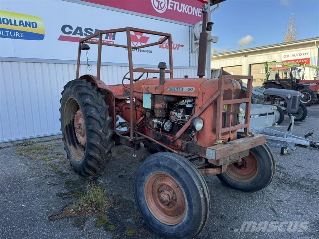 Nuffield 460 Traktorer