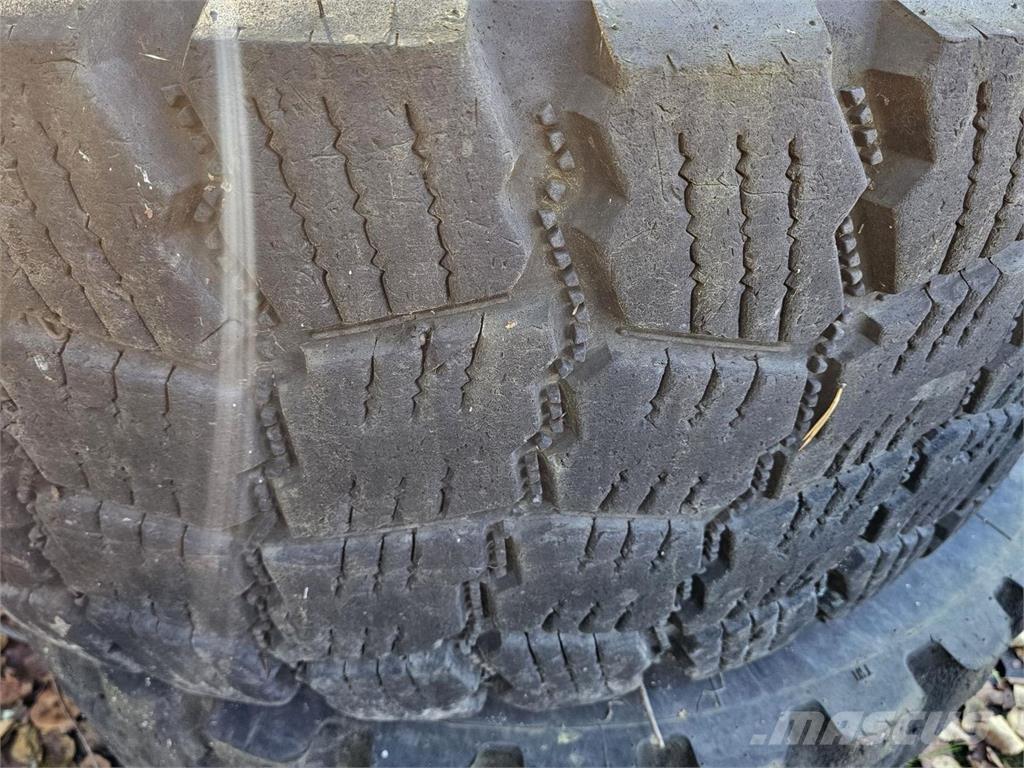  Renkaat 20.5R25 Andre komponenter