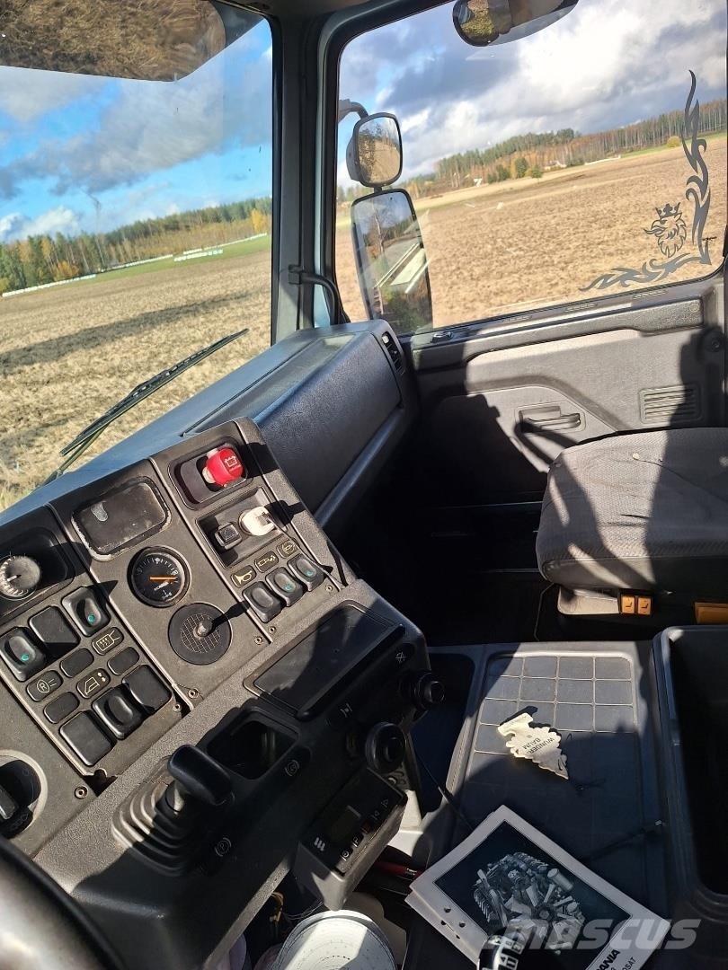 Scania 143H Spesialbiler for transport av skogsmaskiner