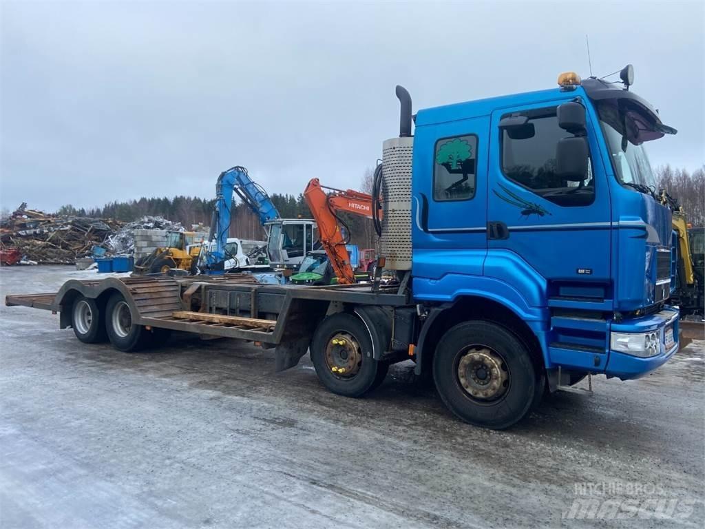 Sisu C 600 2+2 Spesialbiler for transport av skogsmaskiner