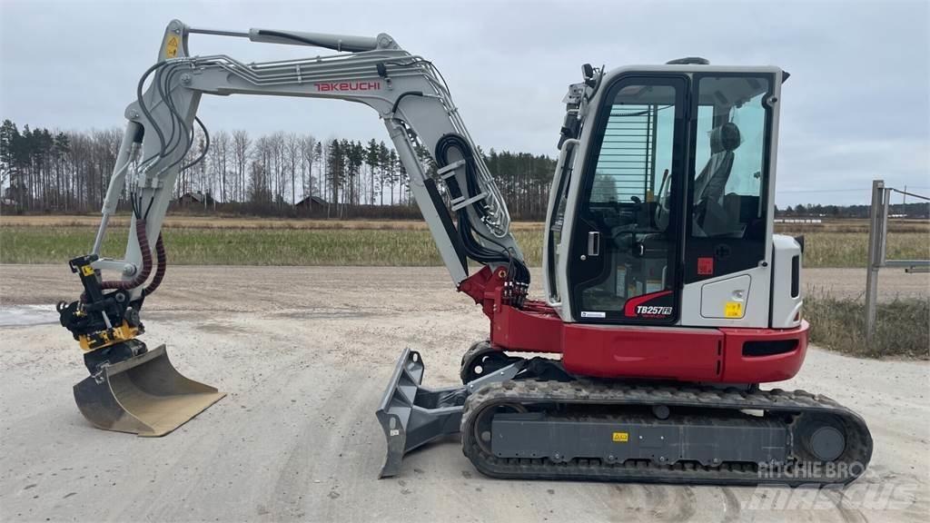 Takeuchi TB257FR Minigravere <7t