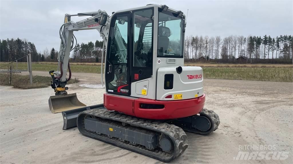 Takeuchi TB257FR Minigravere <7t