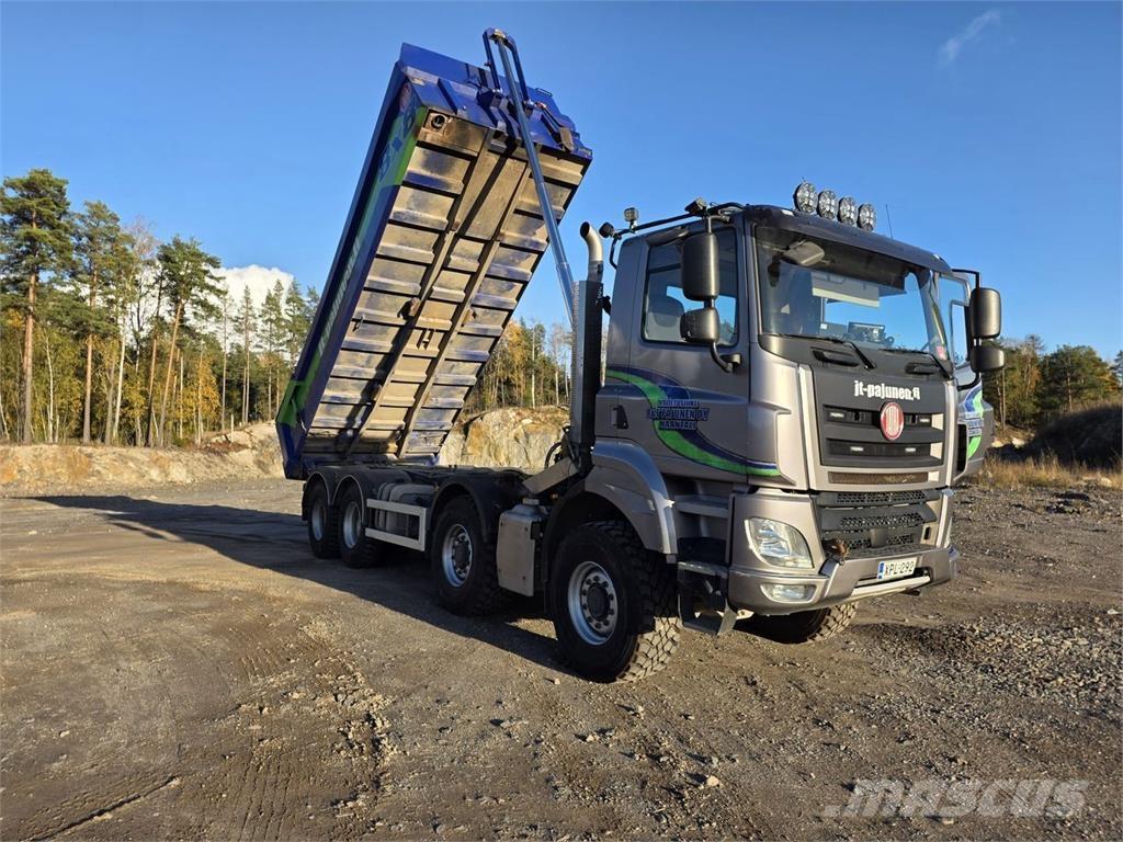 Tatra Phoenix Traktorer