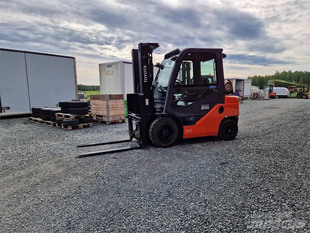Toyota 02-8FGF25 Propan trucker