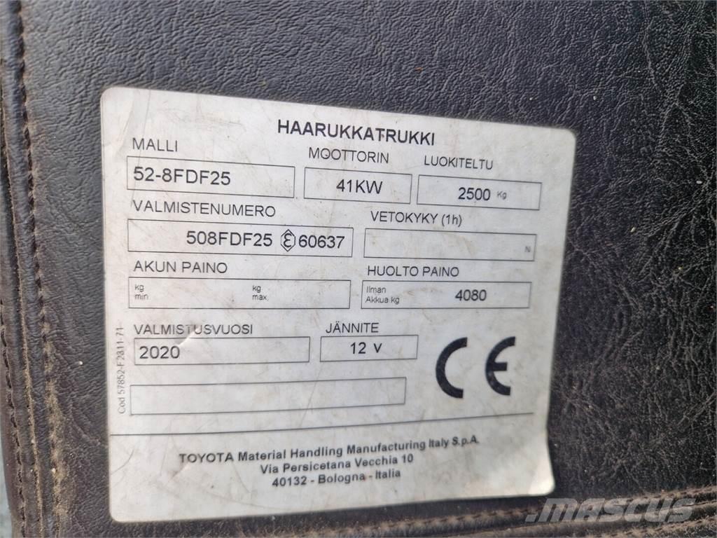 Toyota 52-8FDF25 Diesel Trucker