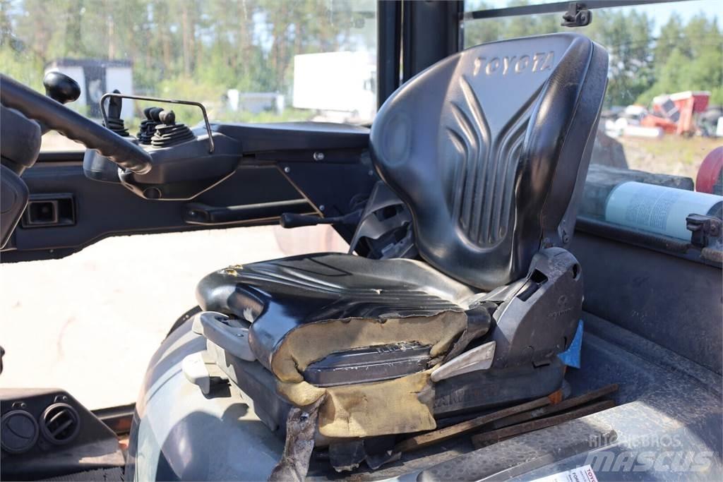 Toyota 7FD40 Diesel Trucker
