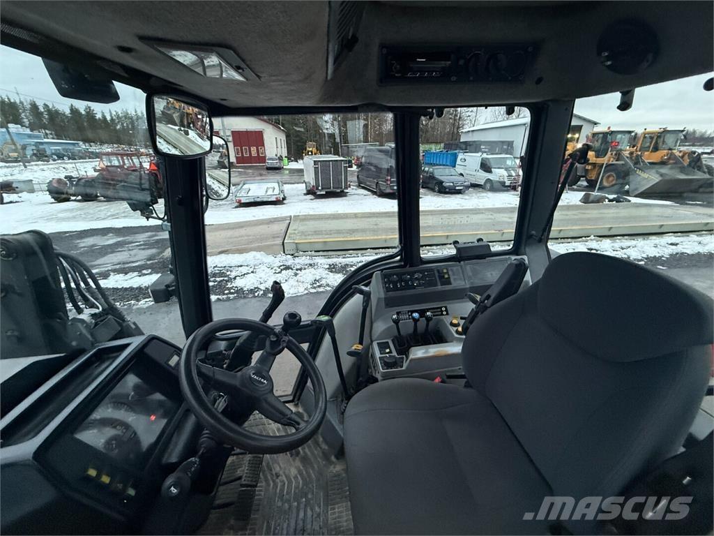 Valmet 8100 Turbo Traktorer