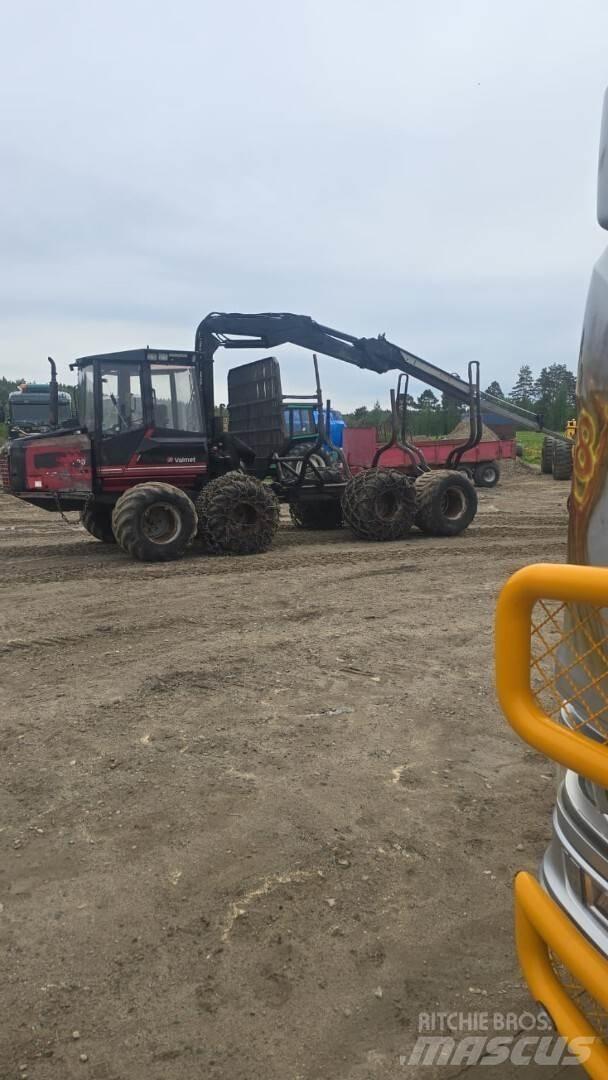 Valmet 820 Lassbærere